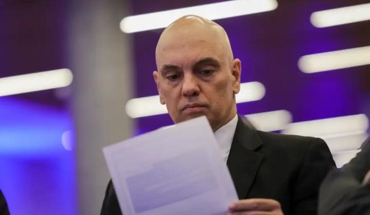 Moraes pede vista e adia decisão do STF sobre reeleição de Dinho à presidência da Câmara de João Pessoa