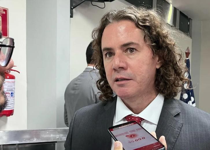 Veneziano consegue ampliar em R$ 50 milhões os recursos para investimento este ano na obra de duplicação da BR 230