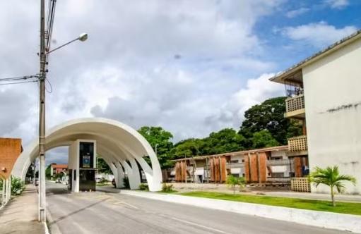 Vítima de estupro na UFPB presta depoimento e buscas pelo suspeito continuam