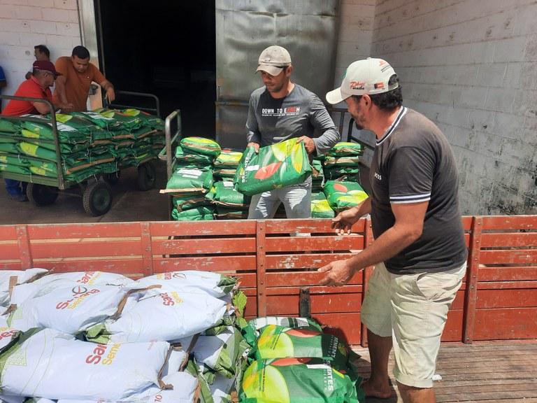 Governo da Paraíba distribui 530 toneladas de sementes em toda a Paraíba