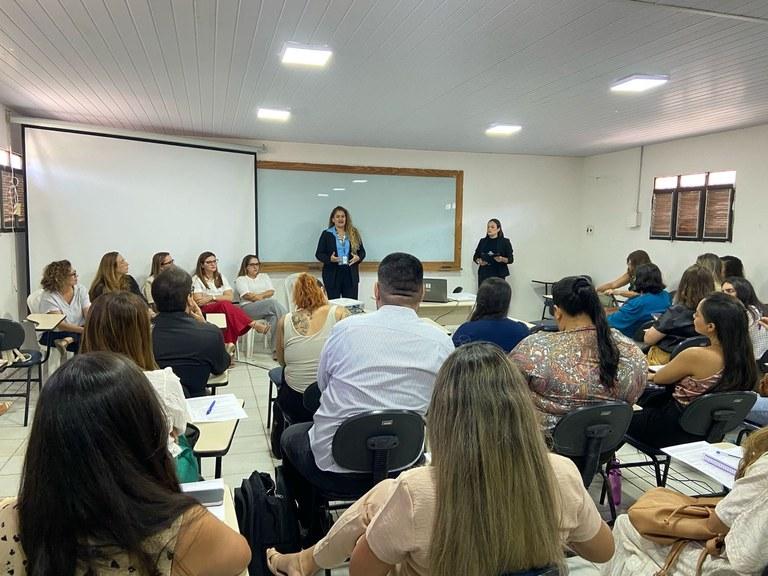 Governo da Paraíba e Ministério da Saúde promovem oficina sobre cuidados com crianças com microcefalia e suas famílias