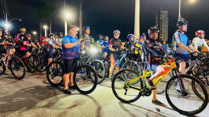 Pedal Azul: Ciclistas se reúnem e pedalam pela causa autista em Campina Grande