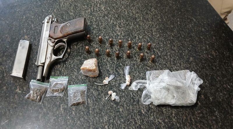 Polícia Militar apreende arma e drogas com dupla suspeita de tráfico em Cabedelo