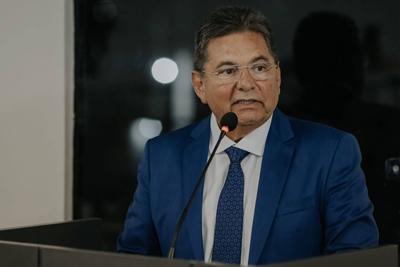 Adriano Galdino convoca deputados para propor mudanças no regimento do TCE