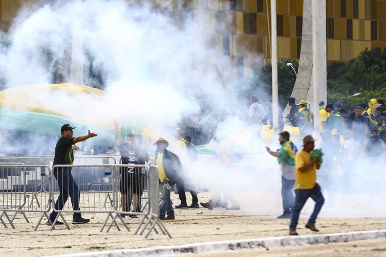 Braga Netto jogava vôlei durante atos do 8 de janeiro, diz testemunha