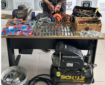 DCCPAT: Polícia Civil prende funcionário suspeito de furtar materiais da empresa onde trabalhava