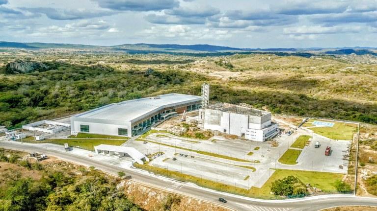 Inauguração do Centro de Convenções não contou com presença do Senador Veneziano e do prefeito Bruno Cunha Lima