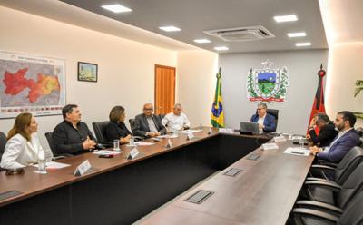 João Azevêdo celebra adesão de empresas Isis, Carrefour e Assaí ao programa ICMS Patrimonial