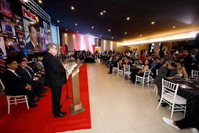 João Azevêdo prestigia homenagem aos 