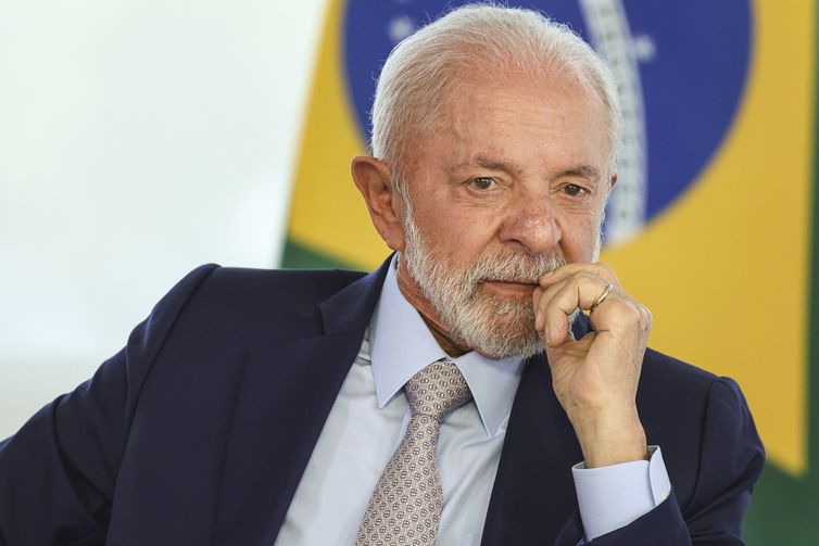 Lula está bem e permanece em repouso no Alvorada