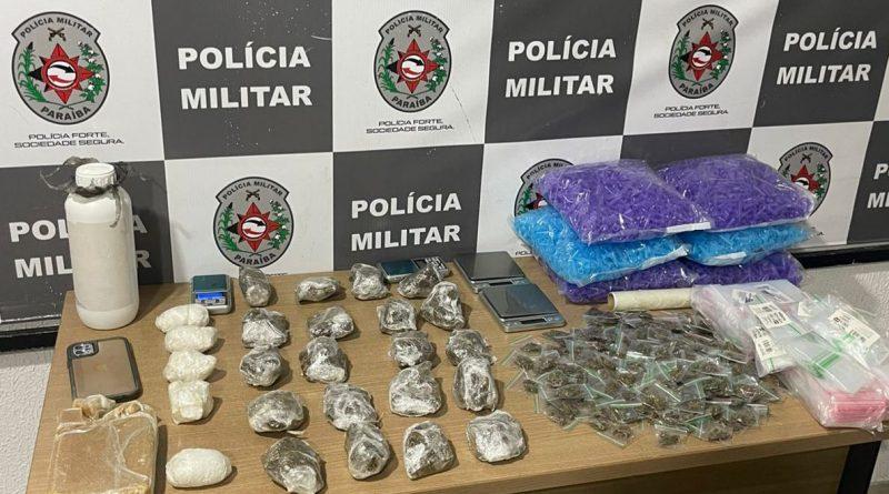 Operação combate tráfico de drogas e apreende material escondido em um prédio da Capital