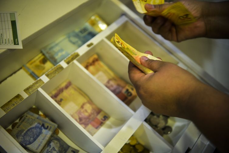 STF: maioria dá mais 2 anos para adesão a ação de perda inflacionária