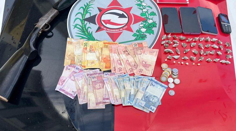 Operação integrada apreende armas e drogas na cidade de Borborema