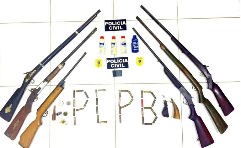 OPERAÇÃO SANS SCRUPLES: Polícia Civil cumpre mandados e apreende armas, munições e drogas no Sertão paraibano