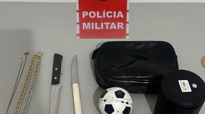 PM apreende material de tráfico com mulher que estava descumprindo medida judicial no Sertão