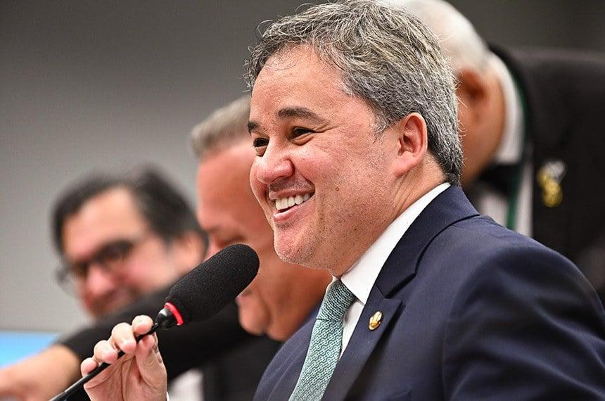 Efraim confirma pré-candidatura ao Governo do Estado: 