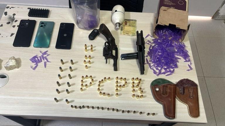 INVESTIGAÇÃO: Polícia Civil prende mais dois integrantes de facção criminosa em Bayeux e apreende duas armas de fogo