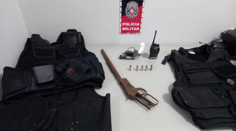 Operação prende acusados que estavam exibindo armas em comunidade da cidade de Santa Rita