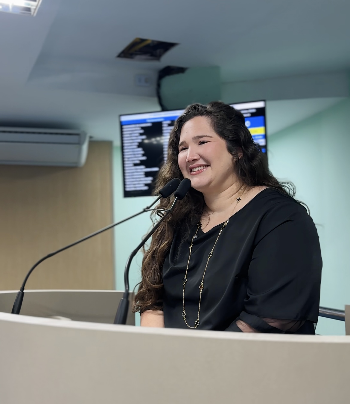 Vereadora Pâmela Vital destaca conquistas do primeiro semestre e reforça dedicação às pautas sociais durante o mandato.