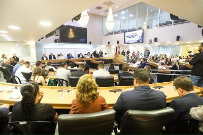 ALPB comemora Dia do Corretor de Imóveis em sessão especial