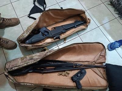 EM MATARACA: Investigação da Polícia Civil resulta em dez mandados judiciais cumpridos, três homens presos e armas apreendidas