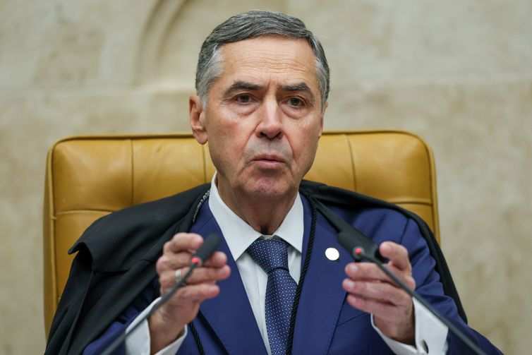 Barroso vota por descriminalizar aborto até 12ª semana de gestação