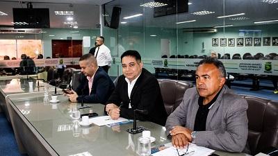 Câmara aprova audiências públicas sobre VLT e requalificação da Feira Central