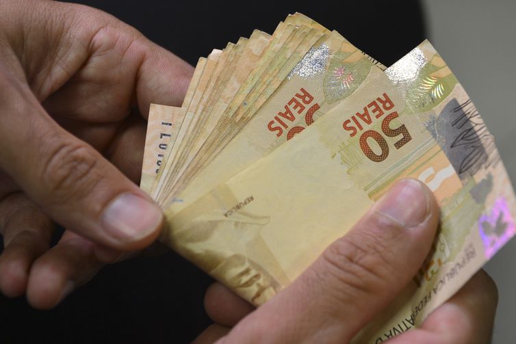 Lote extra de R$ 1,5 bi do abono salarial será pago nesta quarta-feira