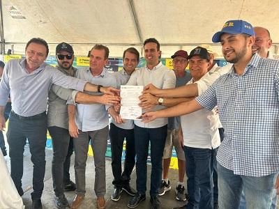 No Sertão, Lucas Ribeiro inaugura creche, polo de ração subsidiada e autoriza novas estradas