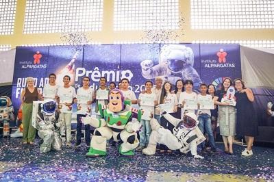 Mais de mil estudantes recebem o prêmio de “Aluno Nota 10” em Campina Grande