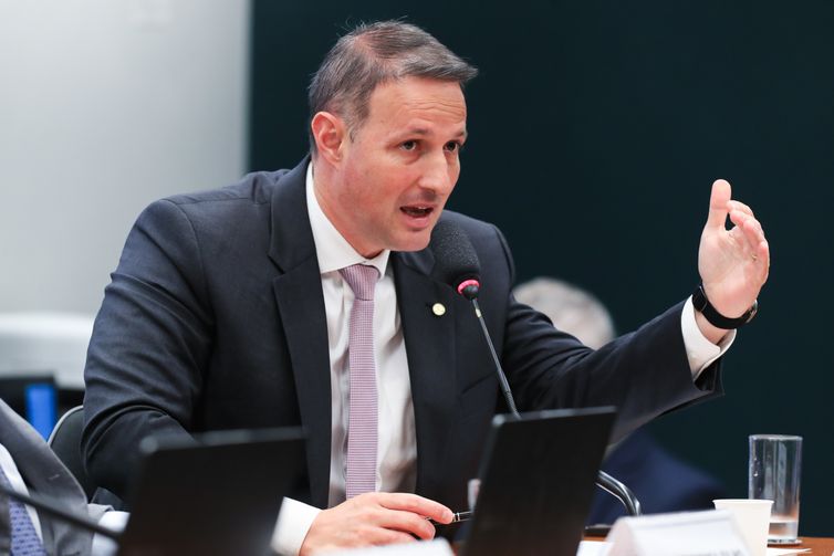 Relator submete atuação da PF contra facções a pedido de governador