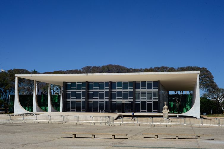 STF reconhece a omissão do Congresso por não taxar grandes fortunas