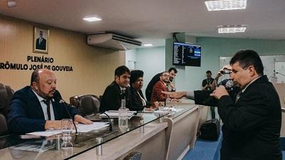 Suplente Balduíno Neto toma posse como vereador em Campina Grande
