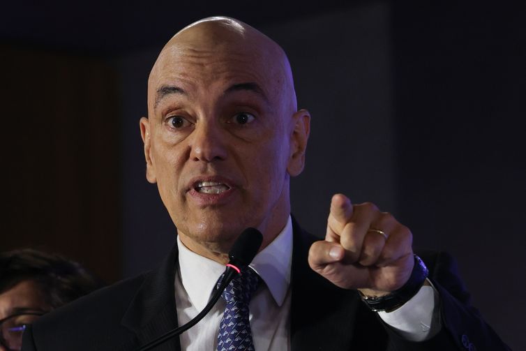 “Verdade prevaleceu”, diz Moraes sobre fim de sanções dos EUA