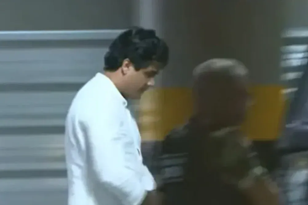 Cantor João Lima chega ao Presídio do Róger após prisão por agressão à esposa
