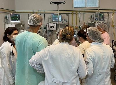 Equipe do Hospital Edson Ramalho salva bebê vítima de choque elétrico após uma hora de reanimação