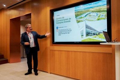 João Azevêdo apresenta potencial da Paraíba durante missão internacional em Barcelona