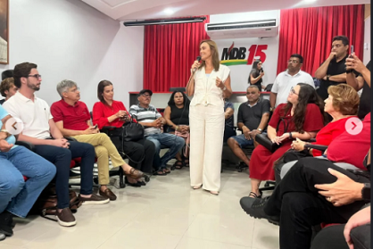 Pré-candidata a deputada estadual, Ana Cláudia reúne apoiadores de vários municípios para ouvir ideias e definir propostas
