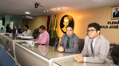 Vereadores debatem veto do Executivo, concursos públicos e situação na saúde durante Sessão Ordinária