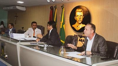 Câmara aprova regulamentação para agentes da STTP e reajuste da bolsa do programa Amigos da Educação
