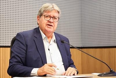 João Azevêdo apresenta balanço nas principais áreas no programa Conversa com o Governador
