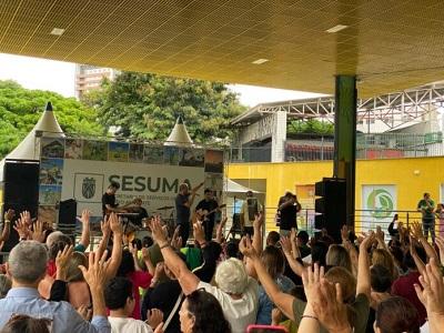 Celebração de Páscoa reúne mais de mil pessoas no Parque Evaldo Cruz em Campina Grande
