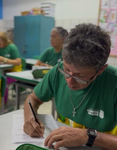 Com três milhões de visualizações, vídeo de estudantes da EJA viraliza nas redes sociais e estimula procura por matrículas na modalidade