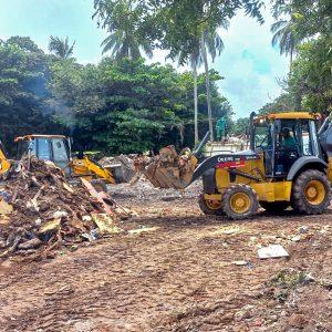Prefeitura de João Pessoa intensifica ações de limpeza, desobstrução de galerias e coleta de lixo durante final de semana e feriado de Tiradentes