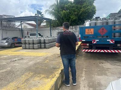 Procon-JP encontra preço do botijão de 13 quilos do gás de cozinha oscilando entre R$ 94,99 e R$ 125