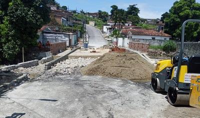 Serviço de drenagem na ponte que liga os bairros de Cruz das Armas e Cristo está em fase de conclusão