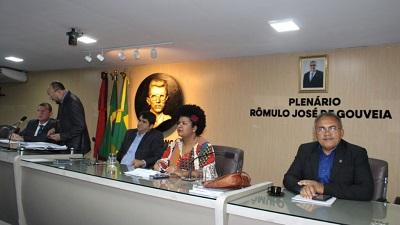 Câmara debate políticas de saúde pública e preservação urbana durante sessão