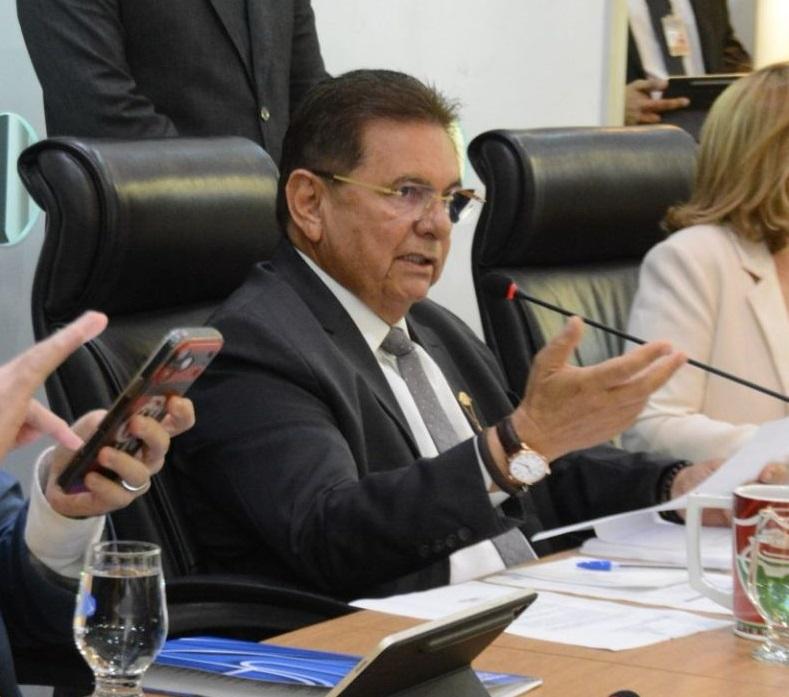Durante agenda em Brasília, Adriano Galdino afirmou que a definição do vice na chapa de Lucas Ribeiro deve ocorrer em julho.