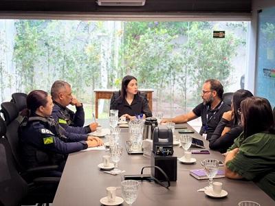 Prefeitura de Campina Grande realiza reunião com equipes de segurança municipal sobre instalação do ponto ‘Saída Delas’ no Parque do Povo