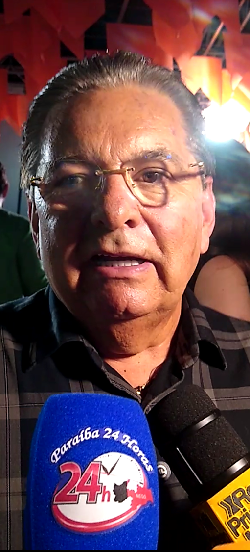 Adriano Galdino descarta atritos entre João Azevêdo e Nabor e afirma que pré-candidatura ao Senado segue em ascensão: “Não tem rusga nenhuma”